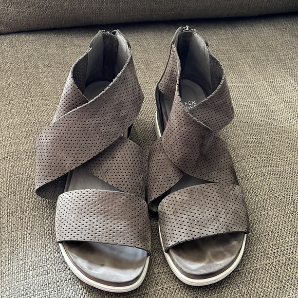 Eileen Fisher sports sandals - Picture 3 of 5